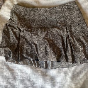 Lululemon tennis skirt size 8 never worn